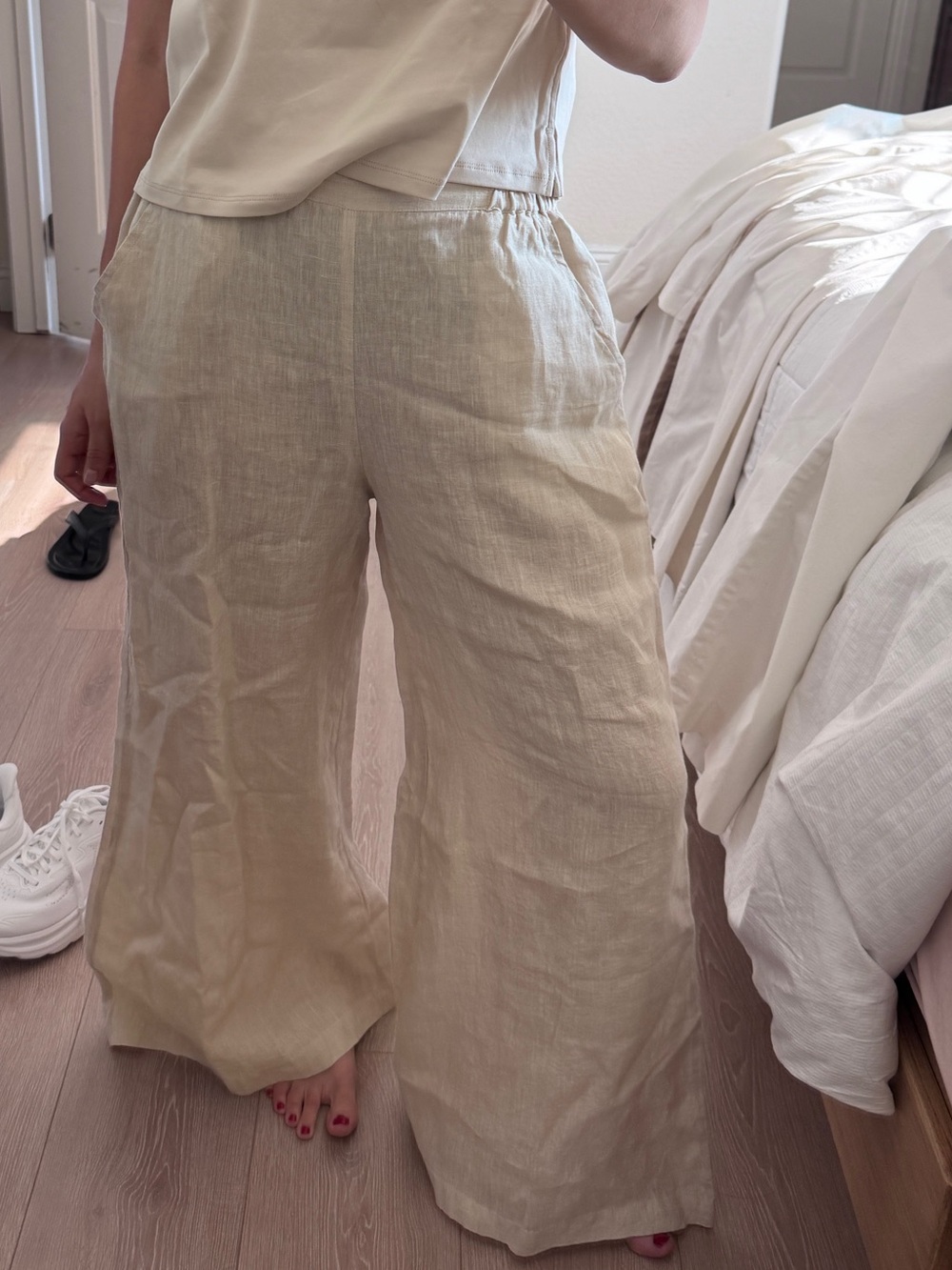 Relaxed Wide-Leg Linen Pants in Beige